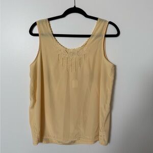 Elegant Yellow/cream Sleeveless vintage Top